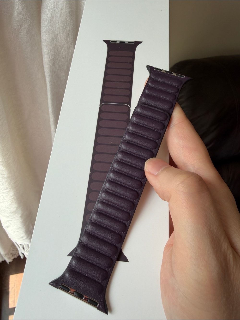 Apple leather Magnetic Watch Band 41mm Dark Cherry size 4